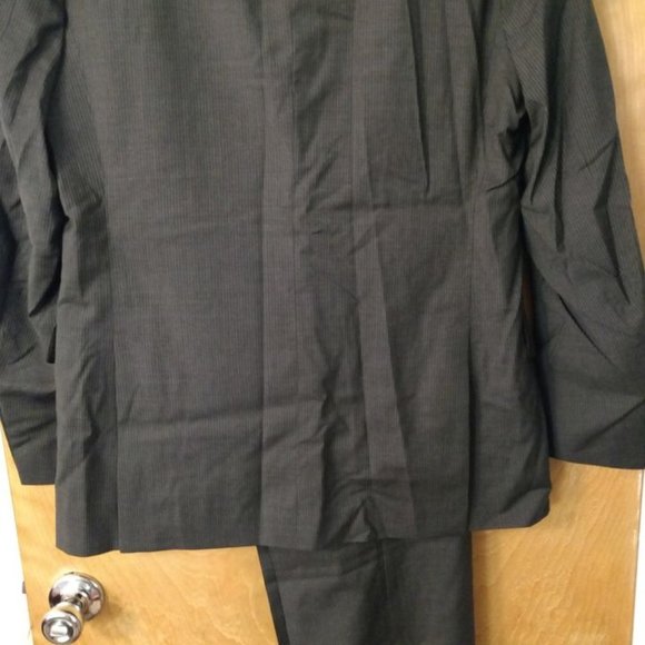 NEW $895 Men's pinstripe suit Bloomingales 40L - Picture 9 of 9